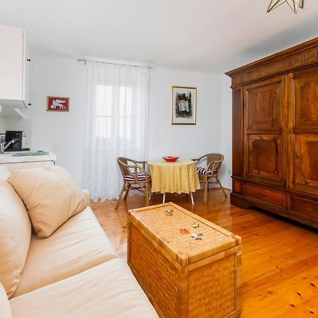 Monte B. Exclusive Apartment ロヴィニ エクステリア 写真