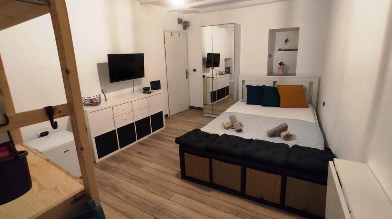 Monte B. Exclusive Apartment ロヴィニ エクステリア 写真
