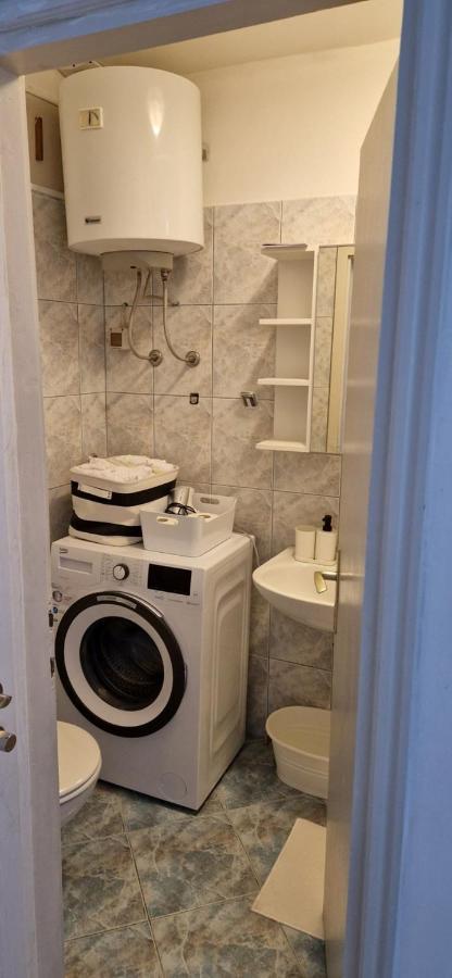 Monte B. Exclusive Apartment ロヴィニ エクステリア 写真