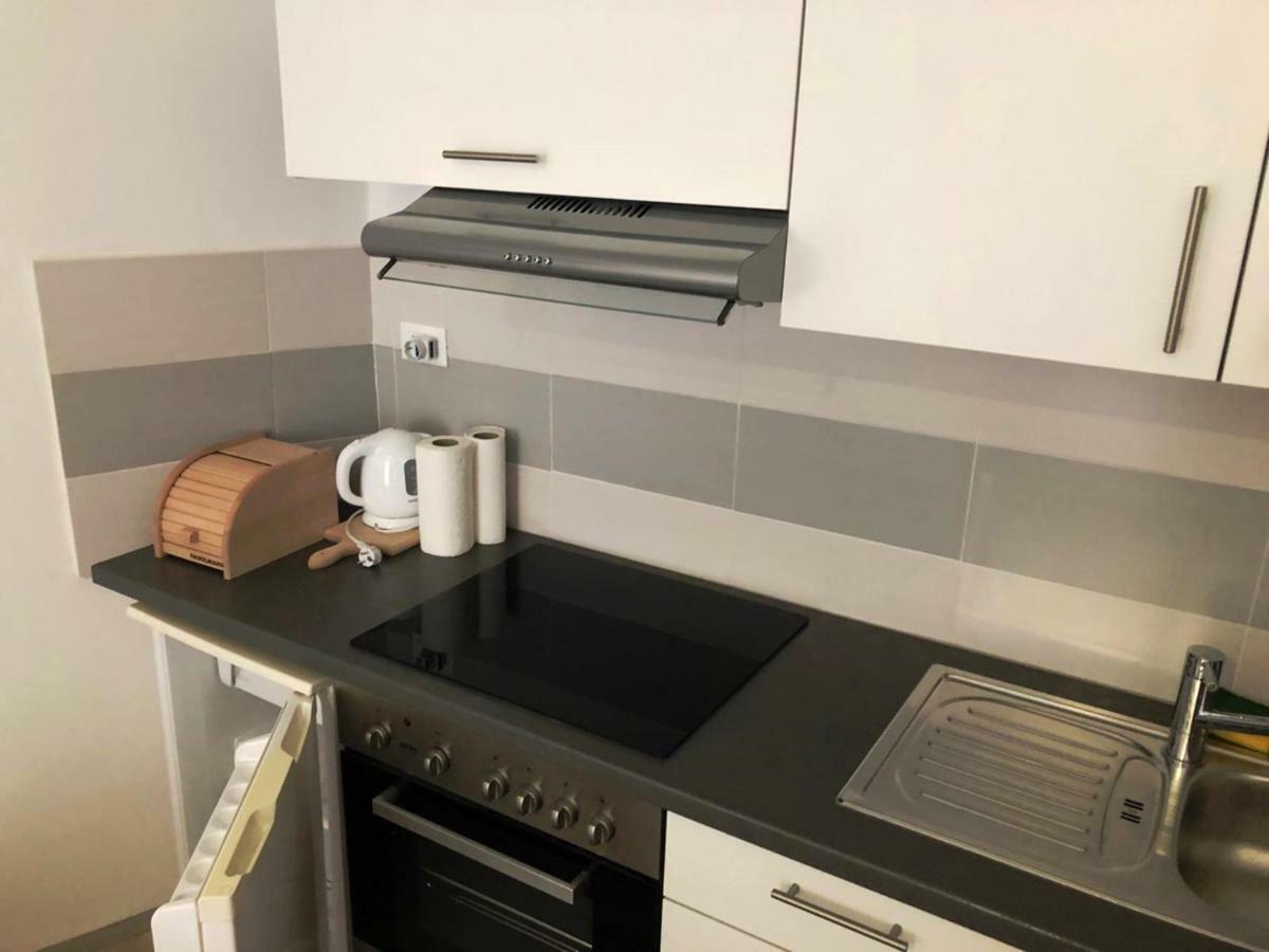 Monte B. Exclusive Apartment ロヴィニ エクステリア 写真